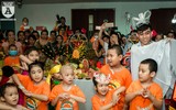 Đón trung thu cùng những con trẻ đầu trọc